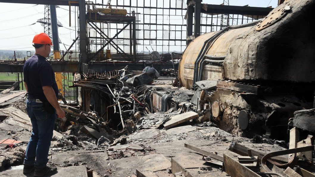 Russian Drone Strike Hits Power Repair Team in Kharkiv Region, Injuring Two Energy Workers