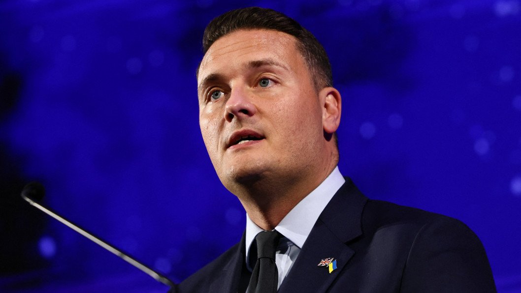 Why Should the US Support Ukraine? British Defense Secretary Answers