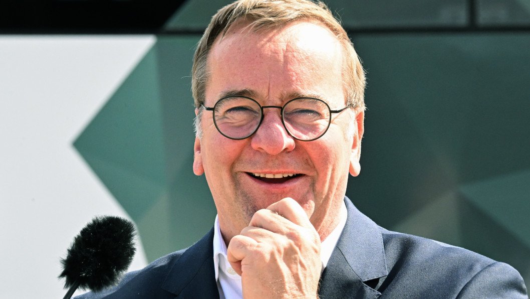 Germany’s Defense Minister Pistorius Saw Moscow Burning. His Face Said the Rest