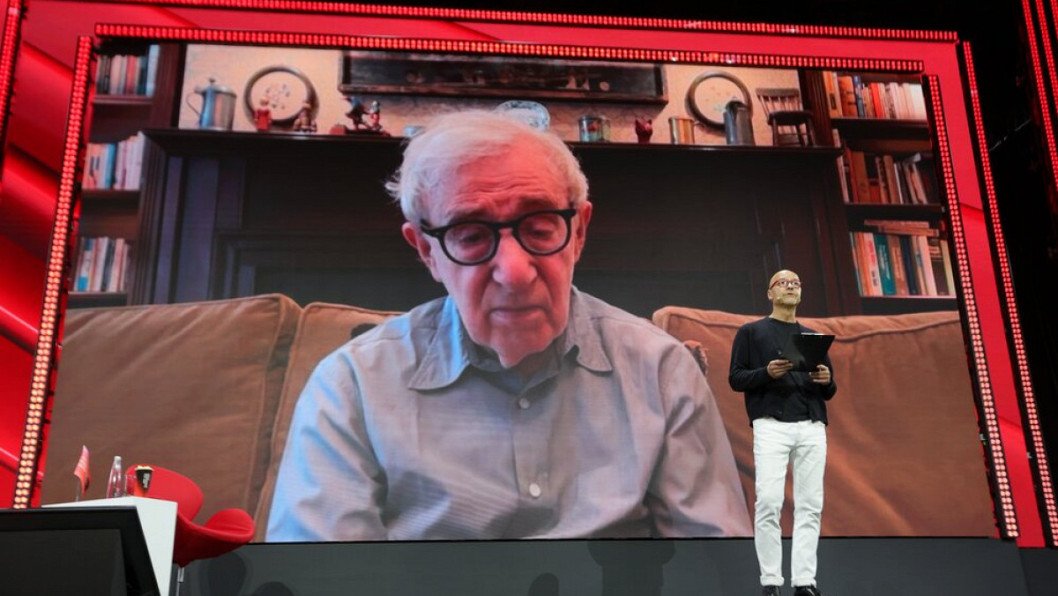 “I’ve Always Liked Russian Cinema”: Woody Allen Appears at Moscow International Film Week