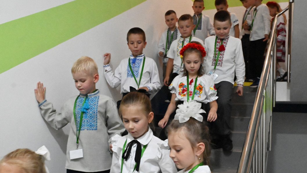 Ukrainian Children Return to Classrooms in the Shadow of War