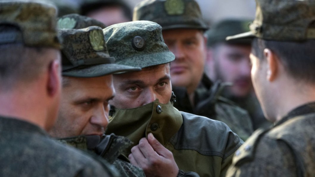 Russian Elites Fear Covert Mobilization as Putin Eyes 300,000 New Troops