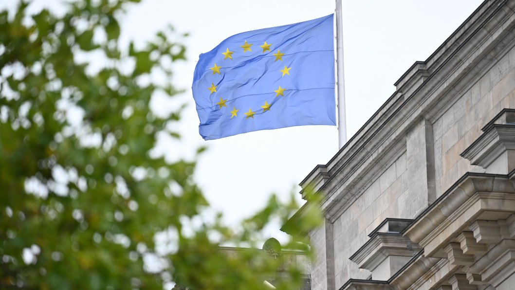 EU Prepares Extra €8.35 Billion for Ukraine Under Strict New Reform Roadmap
