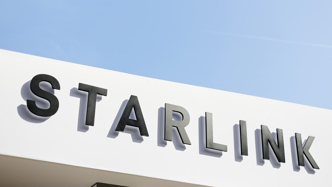 Starlink Terminals Found on Russian Oil Tankers Fueling Shadow Fleet Operations