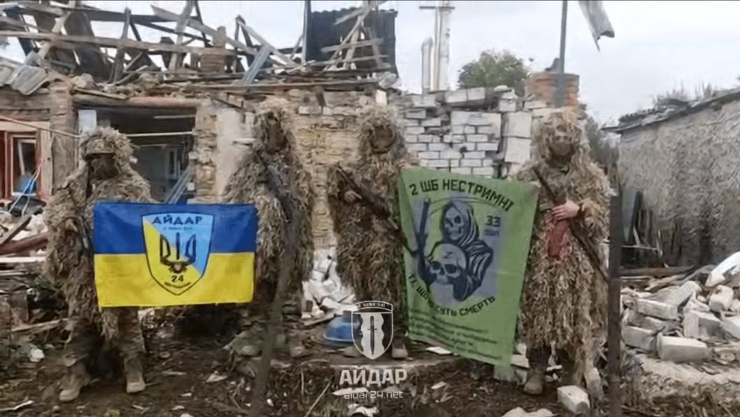 Ukraine’s Assault Troops Smash Russian Lines, Raise Flag Over Liberated Village in Zaporizhzhia
