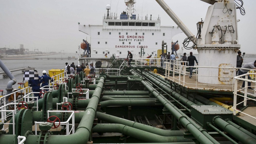 China Becomes Top Destination for Russian Crude Amid Falling Indian Imports