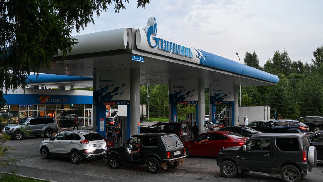 Russia Starts Fining People for Complaining About Gasoline Shortages