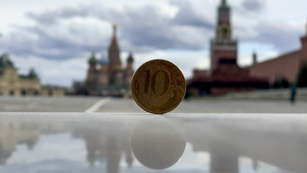 China Warns Russia’s Ukraine War Spending Could Empty Reserves and Trigger Default