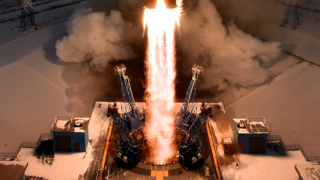 Russia’s Answer to Starlink Loses Its First Satellite After Just 75 Days in Orbit