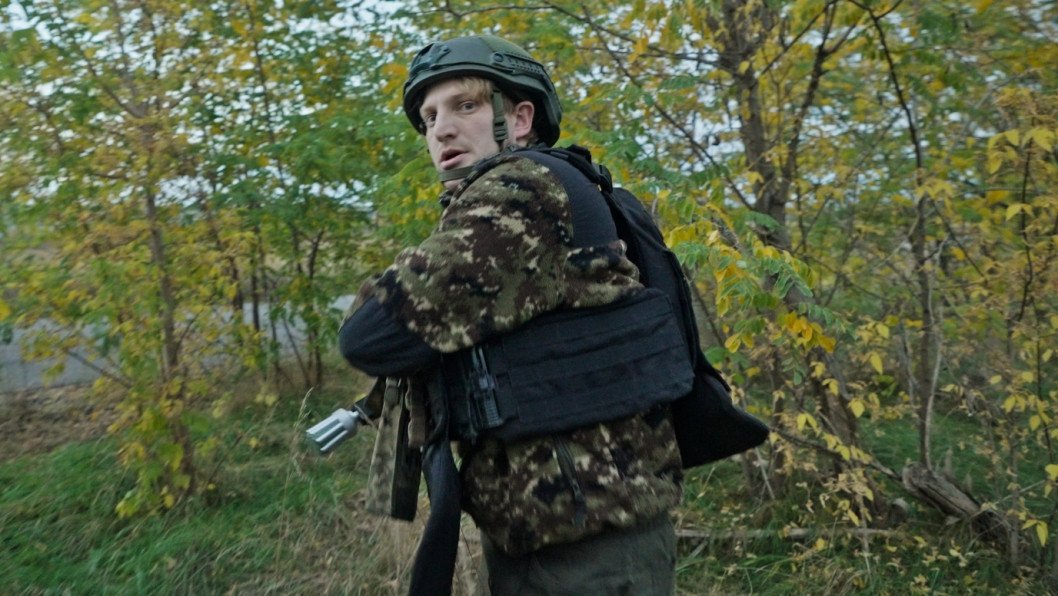 What It Feels Like When a Russian FPV Drone Attacks a Reporter—and That Reporter Is You