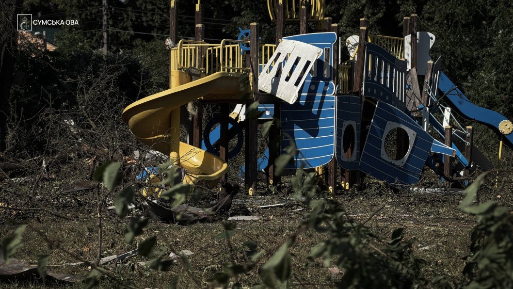 Russian Guided Bomb Hits Kindergarten in Sumy, Injures Two Staff Members