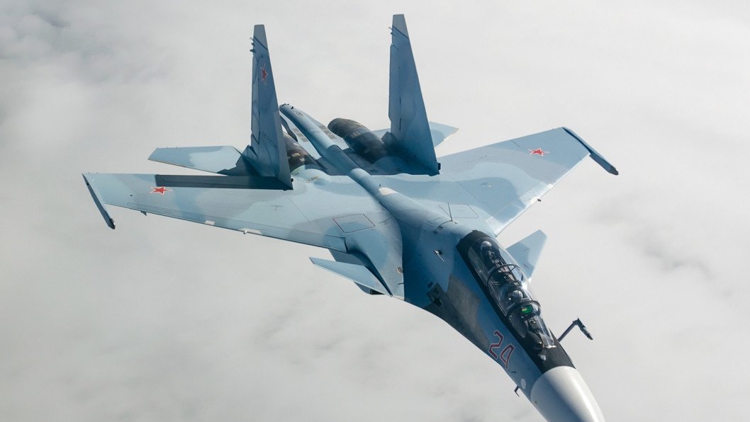 El SBU de Ucrania destruye aviones rusos en un audaz ataque nocturno contra la base aérea de Crimea