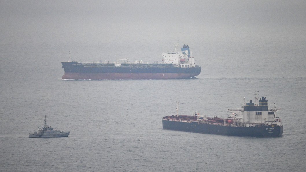 Russian Ships Use First and Second World War Camo and Cages Against Ukrainian Drones