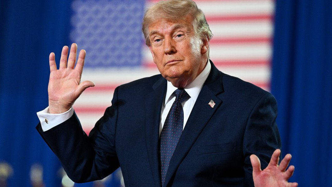 Trump Says Zelenskyy and Putin Should “Sort It Out Themselves” Regarding Peace Talks