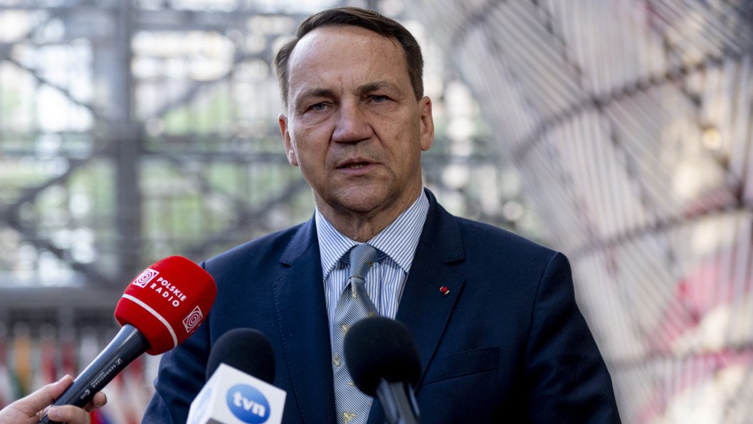 Poland Warns Russia May Stage False Flag Drone Attack Using Ukrainian UAVs