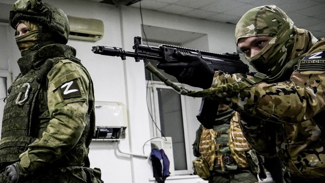 El horror de los sótanos y los crímenes sexuales sistemáticos de las tropas rusas en Donetsk