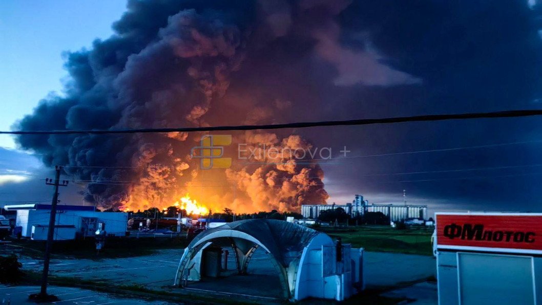 Ukraine Hits Two Russian Oil Refineries 700 Kilometers Apart in Overnight Drone Strike