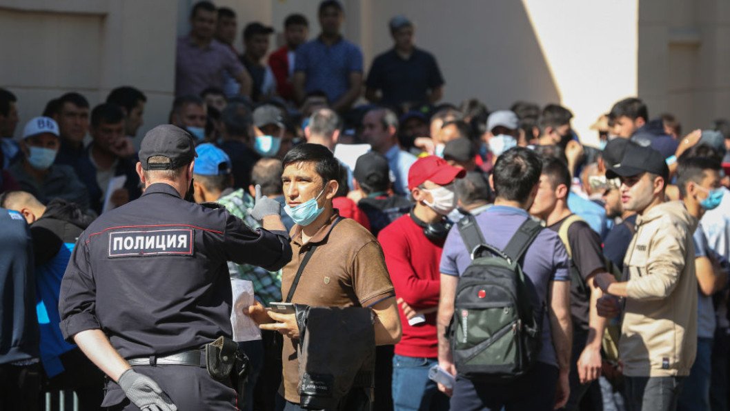 Ukrainian Intelligence Exposes Russian Plan to Coerce 20,000 Foreigners Into Army