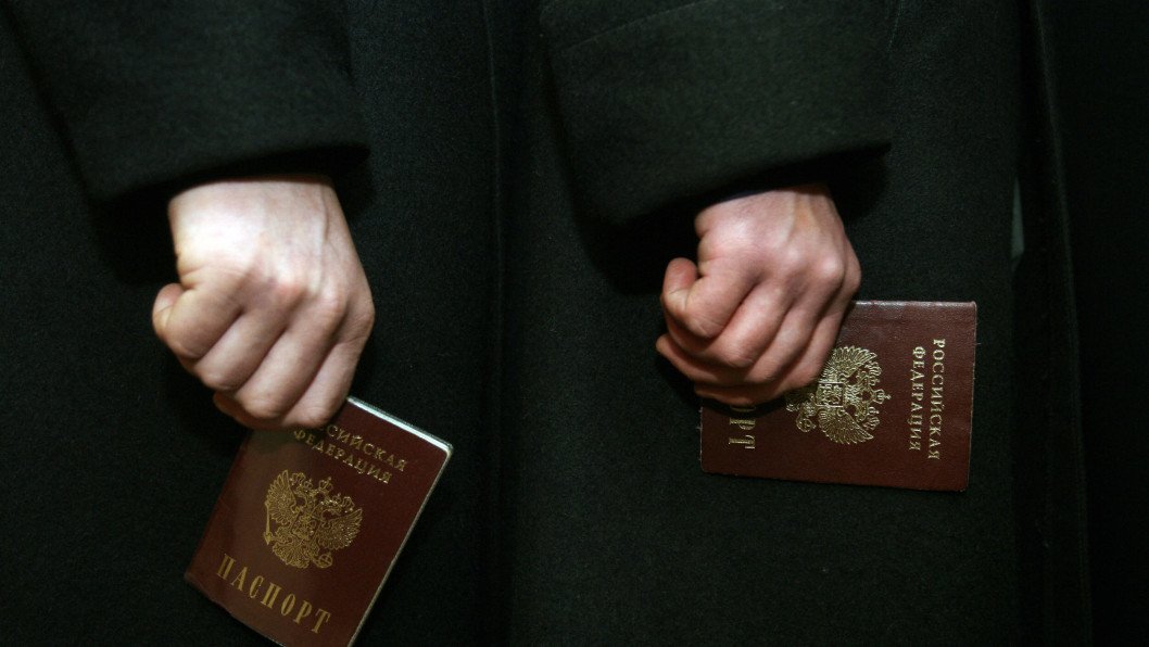 Russia Considers Revoking Residency for Relatives of Foreign Soldiers Seeking Political Change