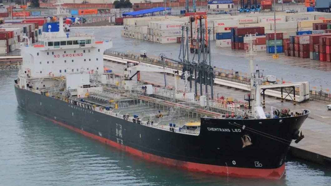 Drones navales ucranianos atacan petrolero sancionado cerca de Tuapse en el mar Negro