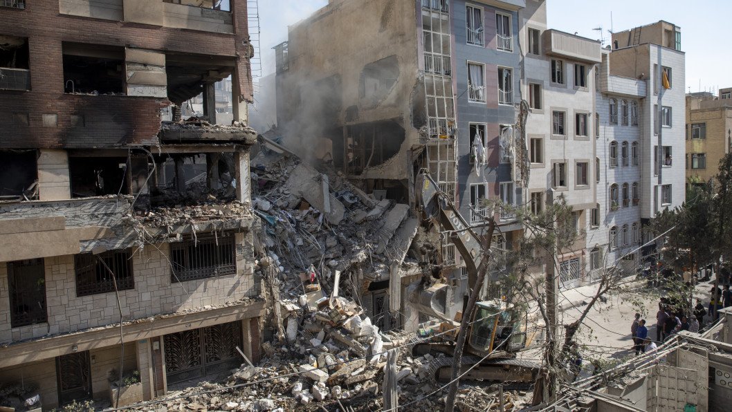 Ukraine Prepares Evacuation of Citizens From Israel and Iran Amid Escalating Tensions