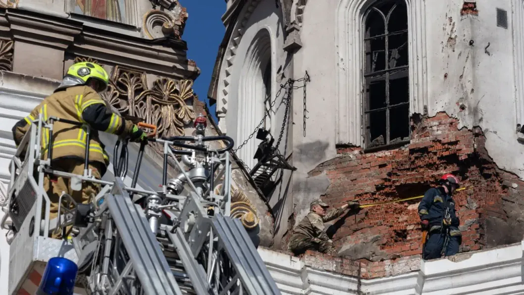Ucrania condena por "absurda" la respuesta de la UNESCO al ataque contra la Lavra de Pechersk en Kyiv