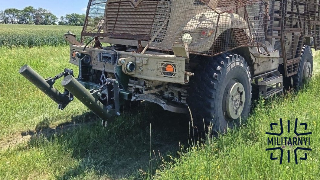 Ukraine’s New Electromagnetic System Makes Mines Detonate Before Armored Vehicles Reach Them