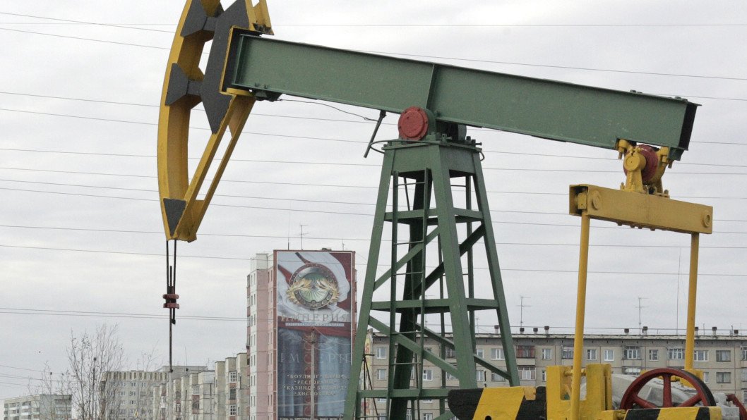 The Golden Age Is Over: Russia Admits Crashing Oil and Gas Revenues