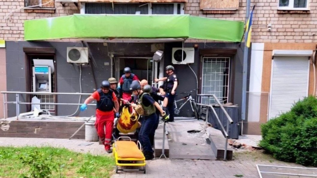 Russia Attacks Dnipropetrovsk Region, Killing Woman and Injuring Several
