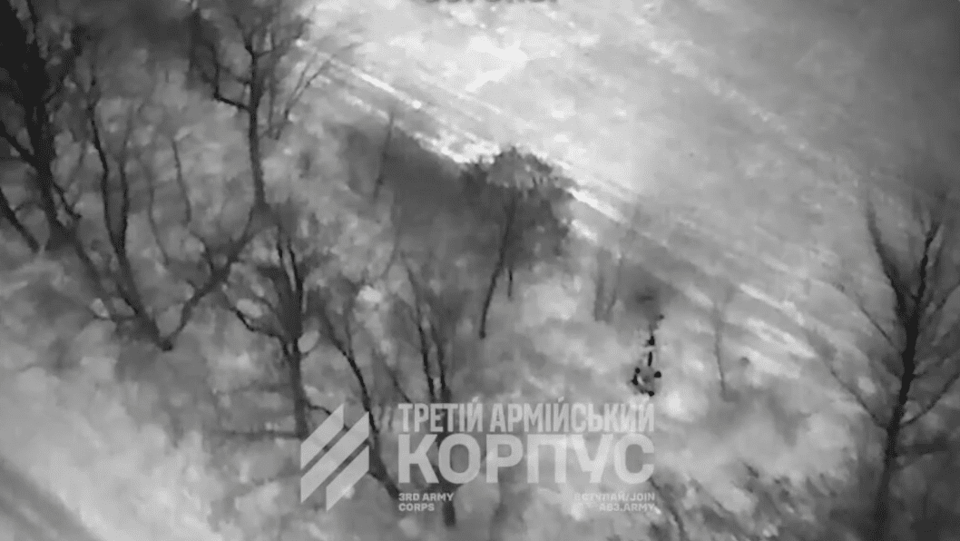 Ukrainian Ground Drone With Machine Gun Defends Frontline Position Solo for 45 Days