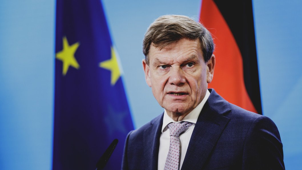 Germany’s New Foreign Minister Makes First Trip to Kyiv, Vows Unwavering Support Against Russia