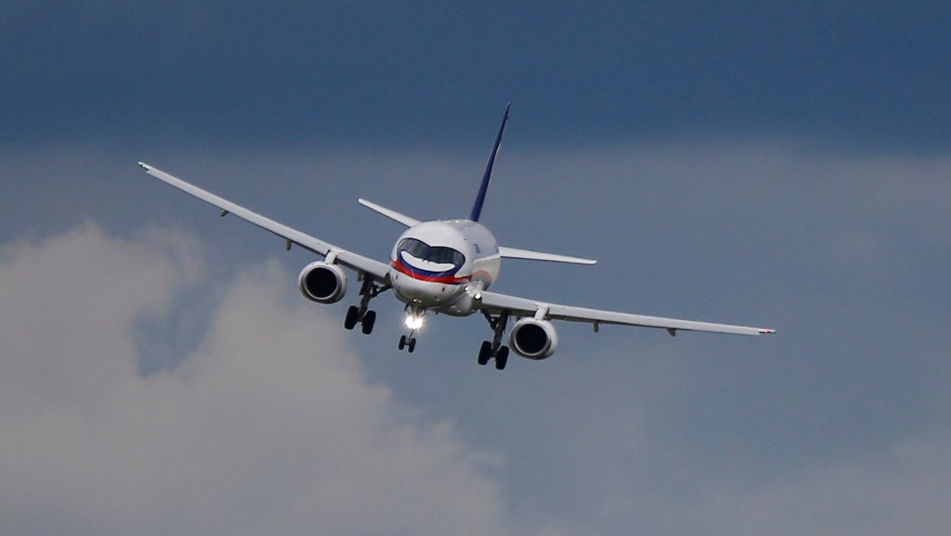 Russian SSJ100 Falls Apart Mid-Air, Forcing Emergency Landing, Video