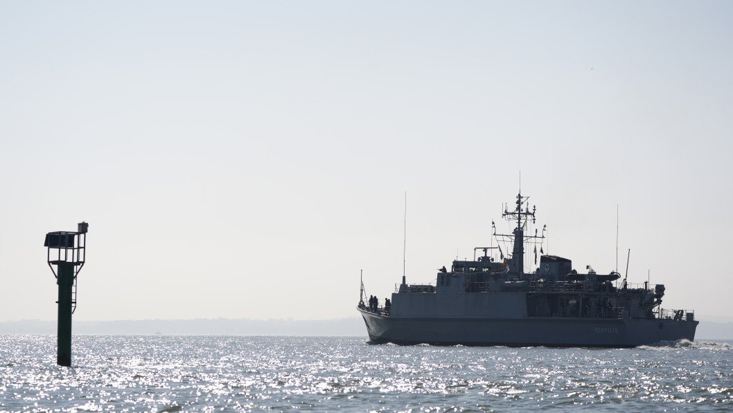 Ukraine Could Deploy Minehunters to Help Reopen Critical Strait of Hormuz