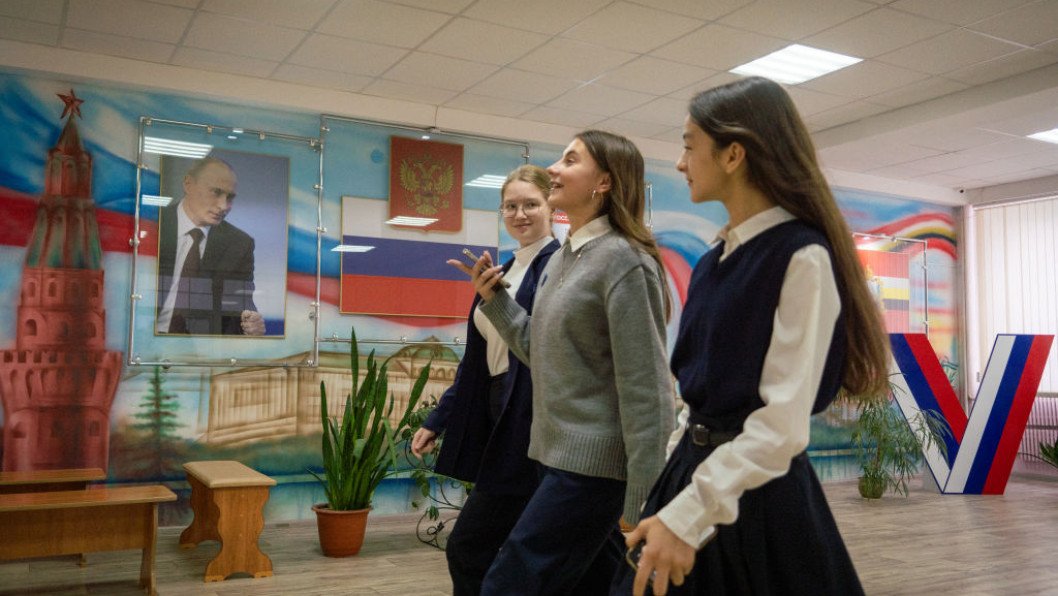 Russia Turns War Into School Curriculum as Students Forced to Learn Dead Soldiers’ Names