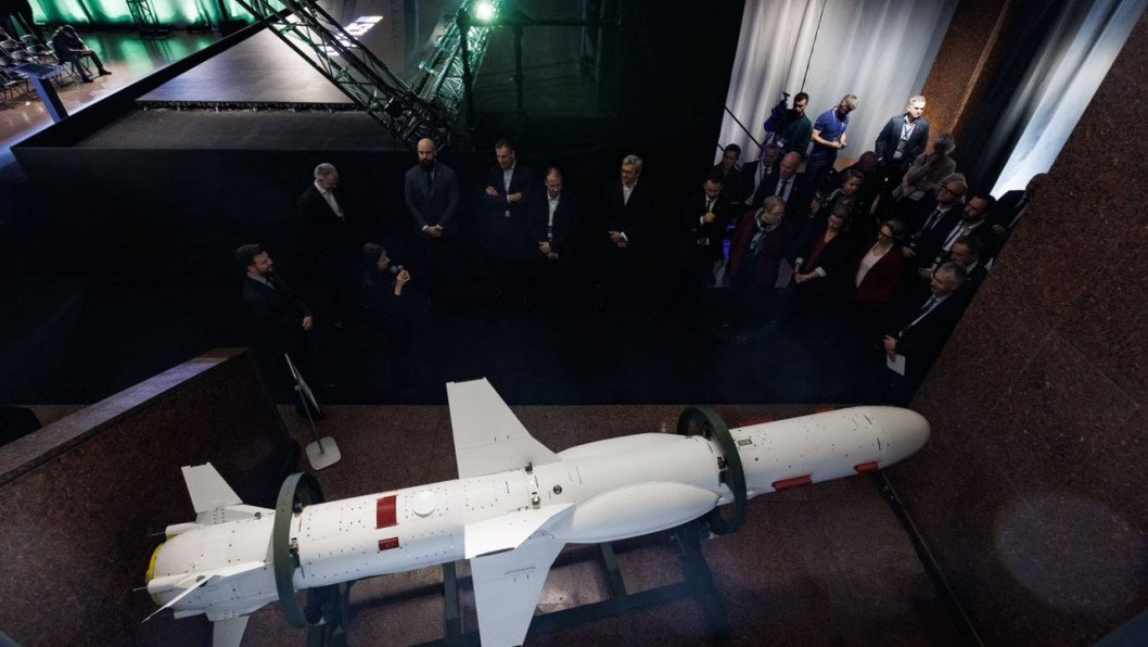 Meet the “Bulky Neptune”: Ukraine’s New Missile Variant Signals Longer Reach, Bigger Punch