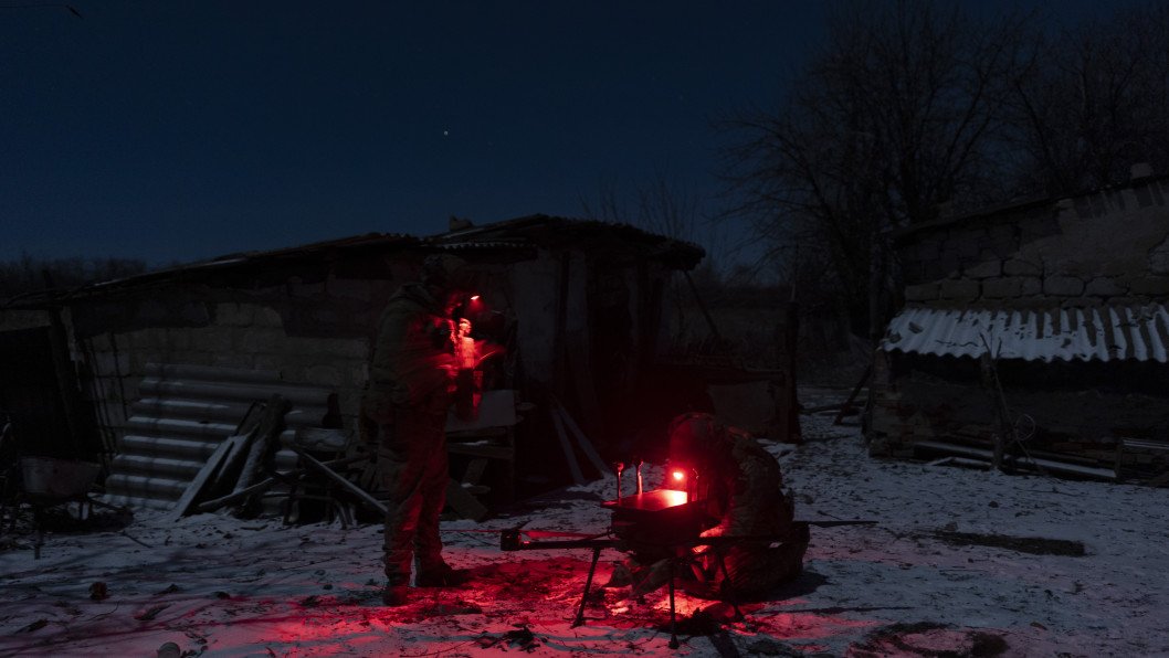 Ukrainian Intelligence Destroys 12 Russian Artillery Pieces Near Pokrovsk Using “Nemesis” Drone, Video