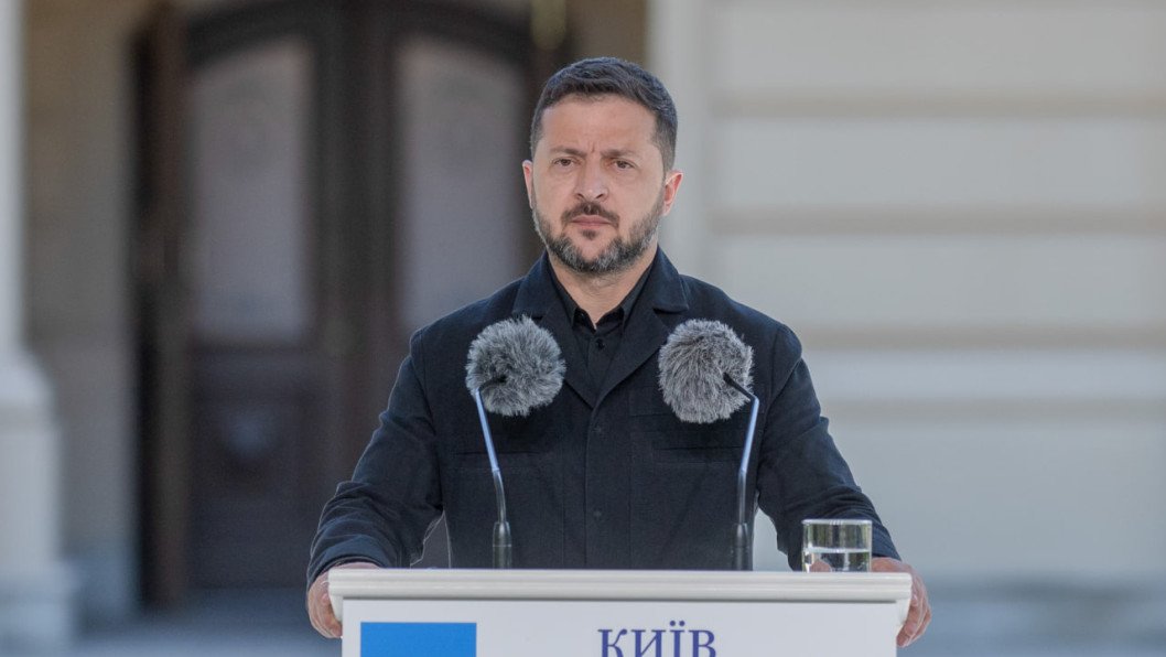“Russian Sky Will Be Closed”, Zelenskyy Warns Air Companies Operating in Russia