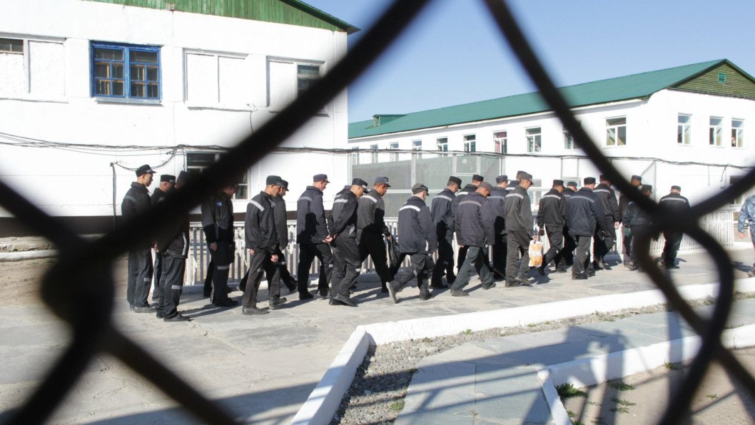 Prisoners Seize Russian Colony, Killing At Least 1 Guard and Demanding $2 Million and Helicopter