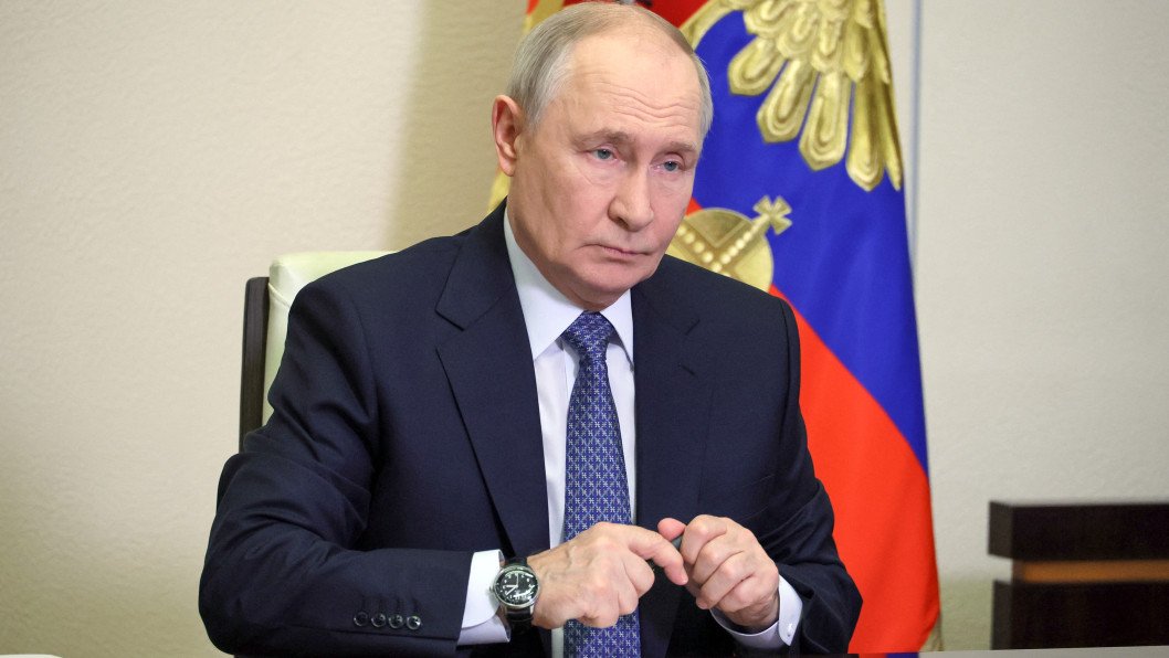 “We Will Strike Strategic Bridges”: Russia Threatens to Split Kyiv in Two