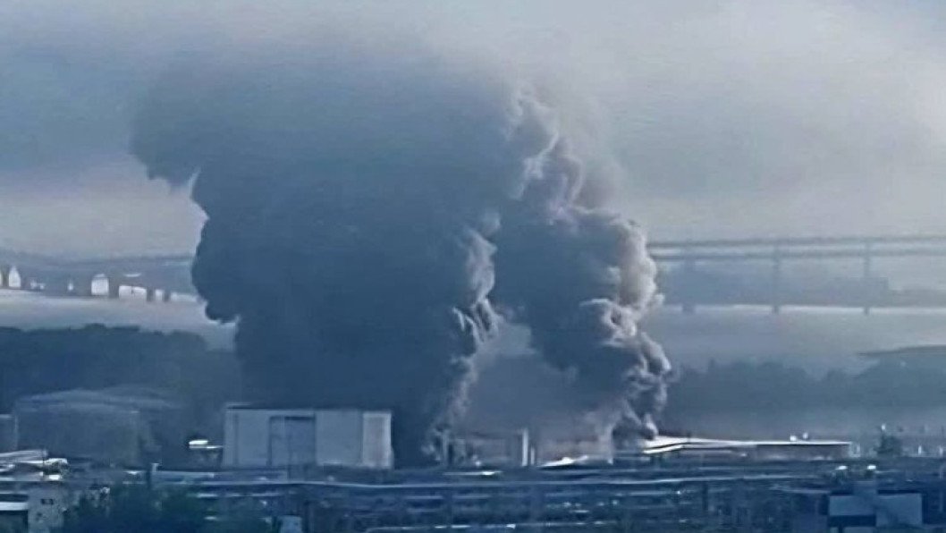 Ukraine Sets One of Russia’s Largest Baltic Oil Terminals Ablaze in St. Petersburg