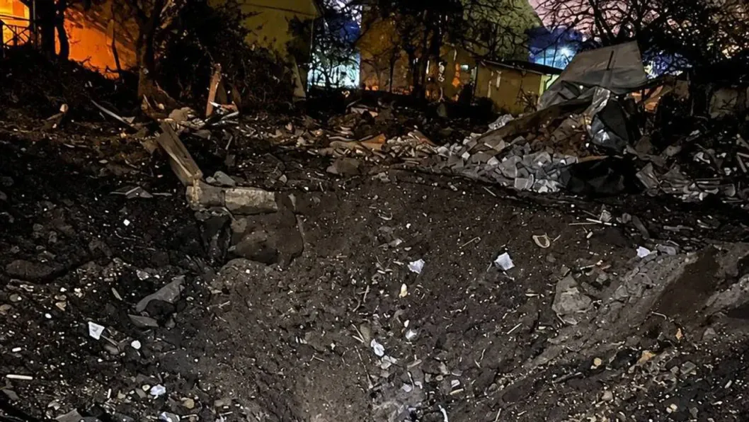 Russian Ballistic Missiles Strike Kyiv’s Dniprovskyi District, Leaving Five Injured