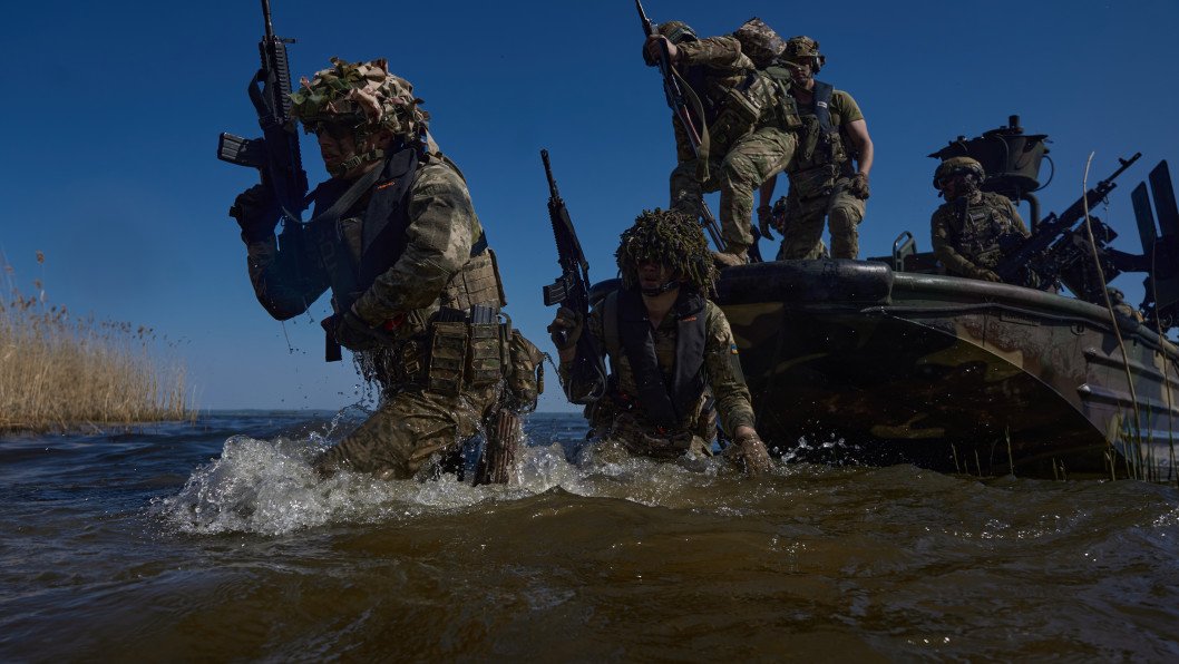 Exclusive Look: Ukraine’s Special Forces Rehearse River Assaults Before Their Next Strike on Russia
