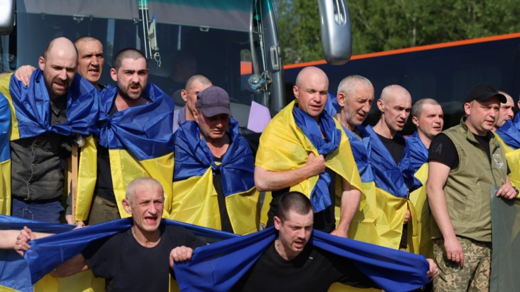 Ukrainian Prisoners of War Released After Years of Captivity, Many With Critical Injuries