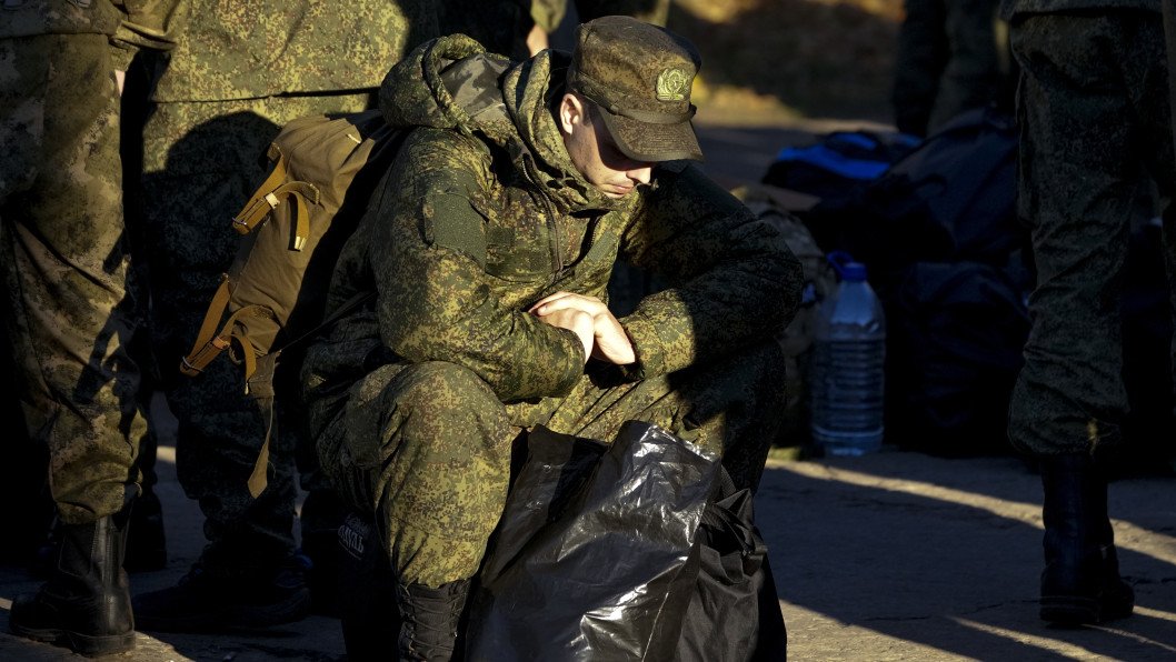 From Civilian to Cannon Fodder in 10 Days. What Is Russia’s Military Training?