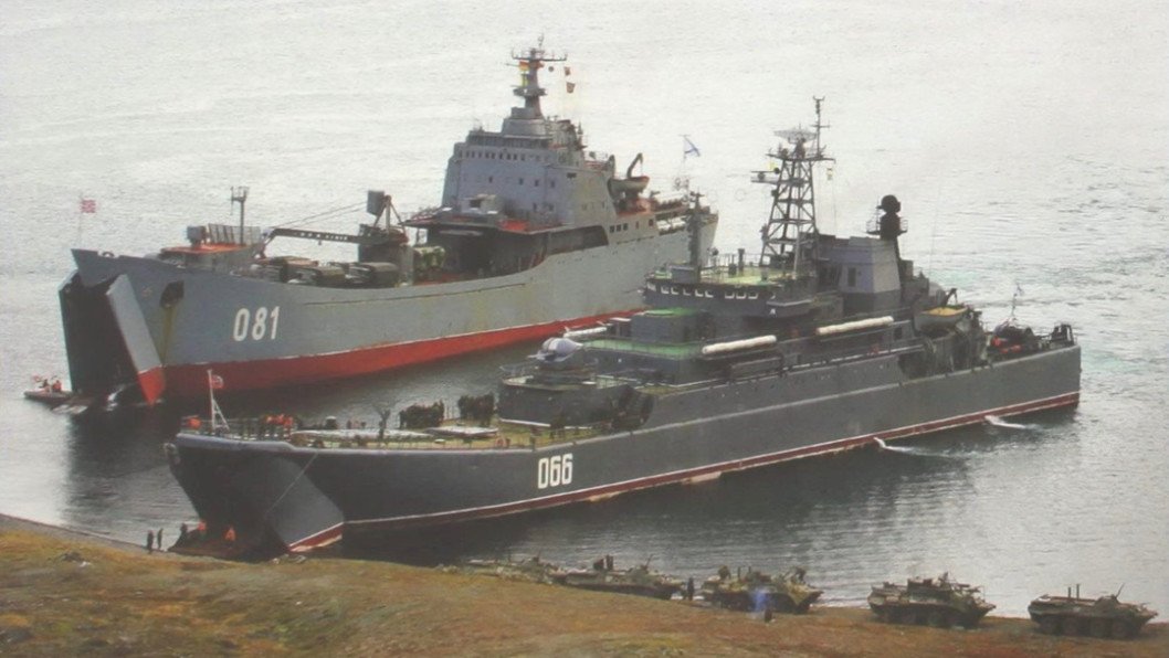 Un dron ucraniano habría alcanzado un buque de guerra ruso de clase Tapir en Novorossiysk