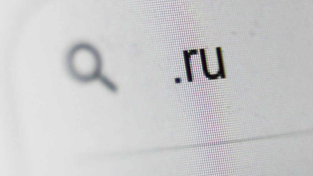 Russia Escalates Internet Censorship Removing YouTube and WhatsApp From National Domain System