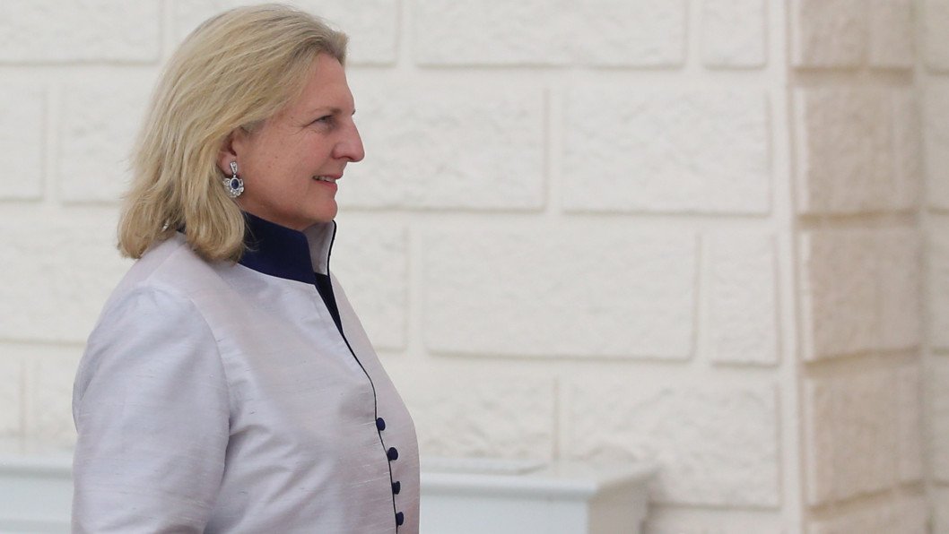 Austria’s Ex-Foreign Minister Flees to Russia by Kremlin Military Jet With Her Ponies
