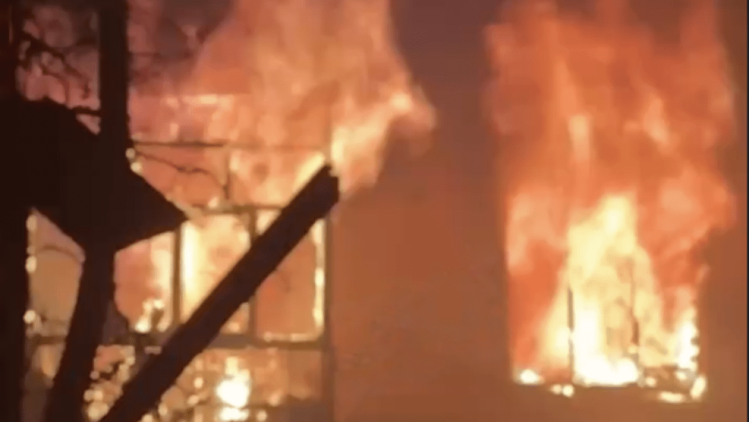 Two Russian Iskander Missiles Strike Kryvyi Rih Homes, Injure 10