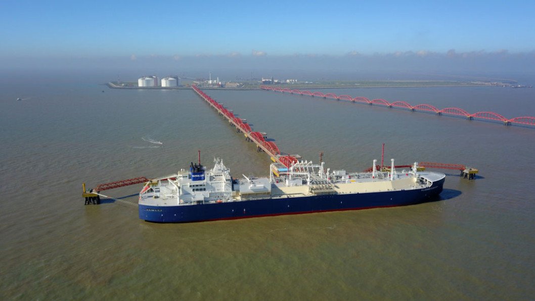 Russian Urals Crude Flips to Discount in Asia as Chinese and Indian Buyers Pull Back