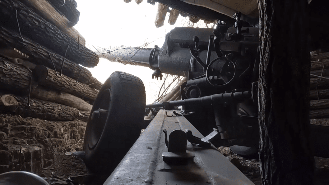 Russia Deploys Outdated Soviet D-74 Artillery in Ukraine, Possibly Supplied by North Korea